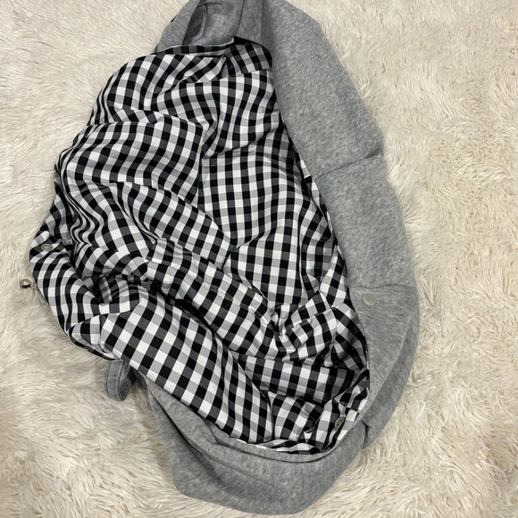 CUBY Dog and Cat Sling Carrier Hands Free Reversible Pet Papoose Bag Gray Plaid - Picture 4 of 13